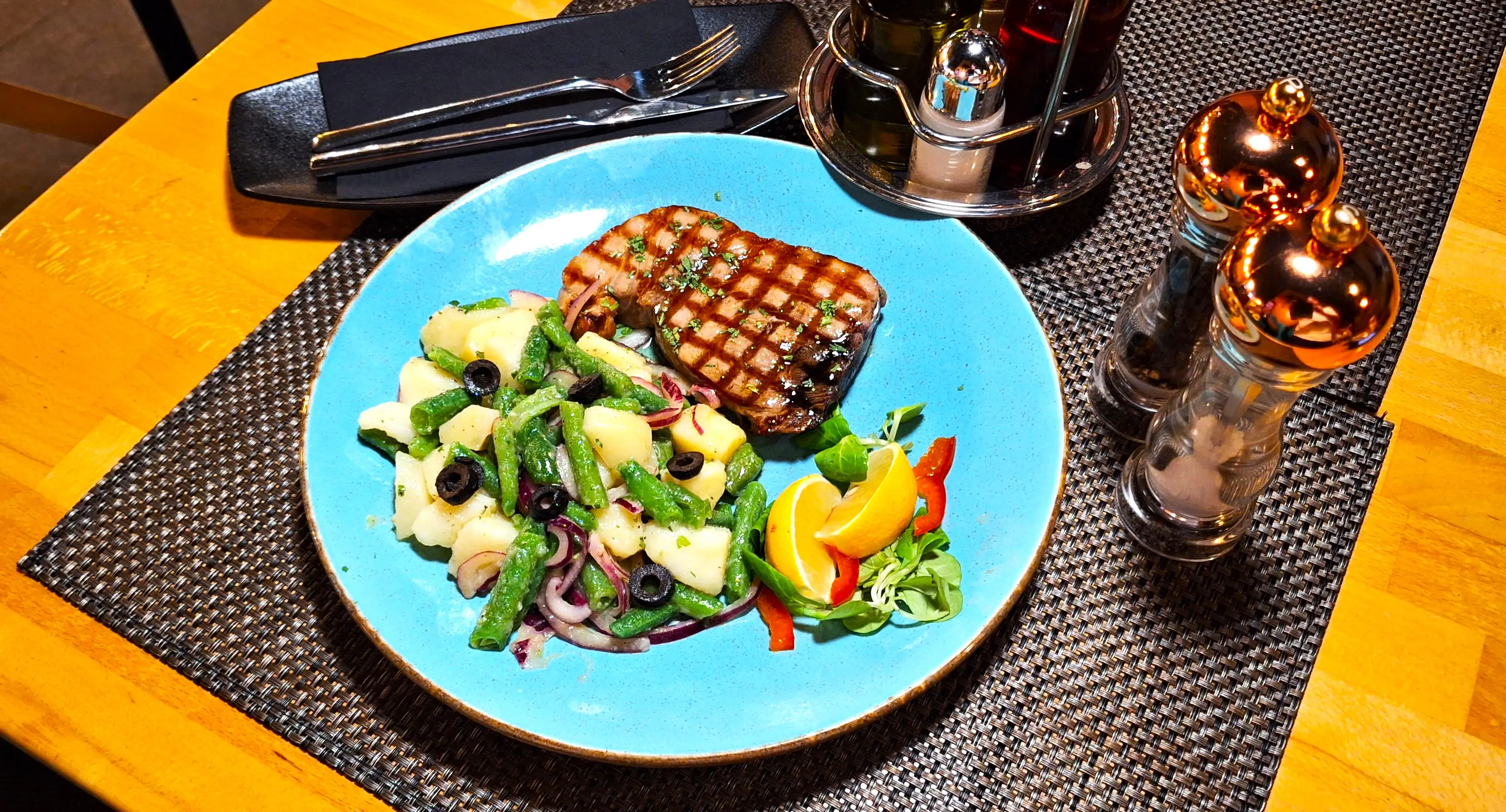 Enjoy a delicious breakfast and lunch — Day Cruise itinerary