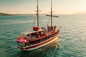 Sunset Cruise gallery image 4