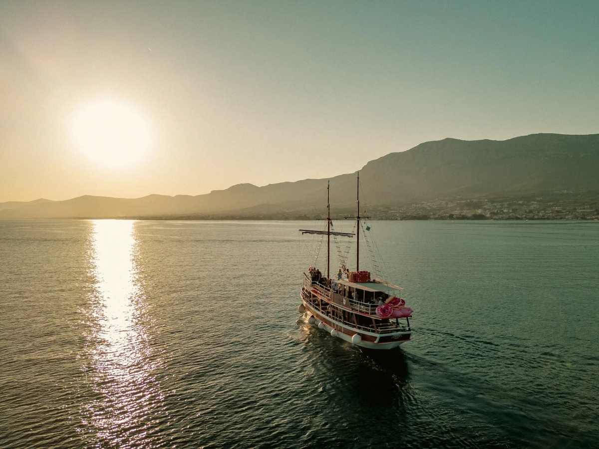 Sunset Cruise — Dinner, Open bar - All Inclusive