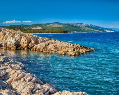Explore the Best Beaches in Croatia and Around Split