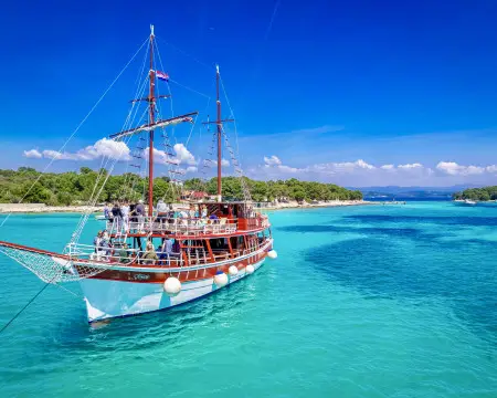 Top Croatian Excursions for Families, Couples & Solo Adventures