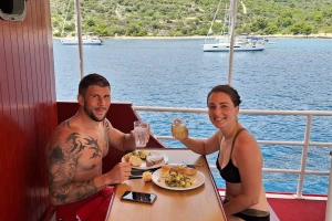 Day Cruise gallery image 11